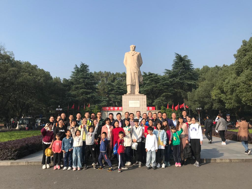 365英国上市